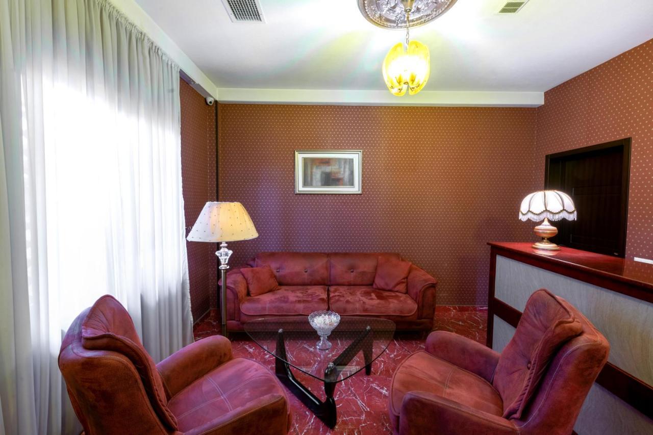 - Granada - Boutique Hotel - Tbilisi - Exterior foto